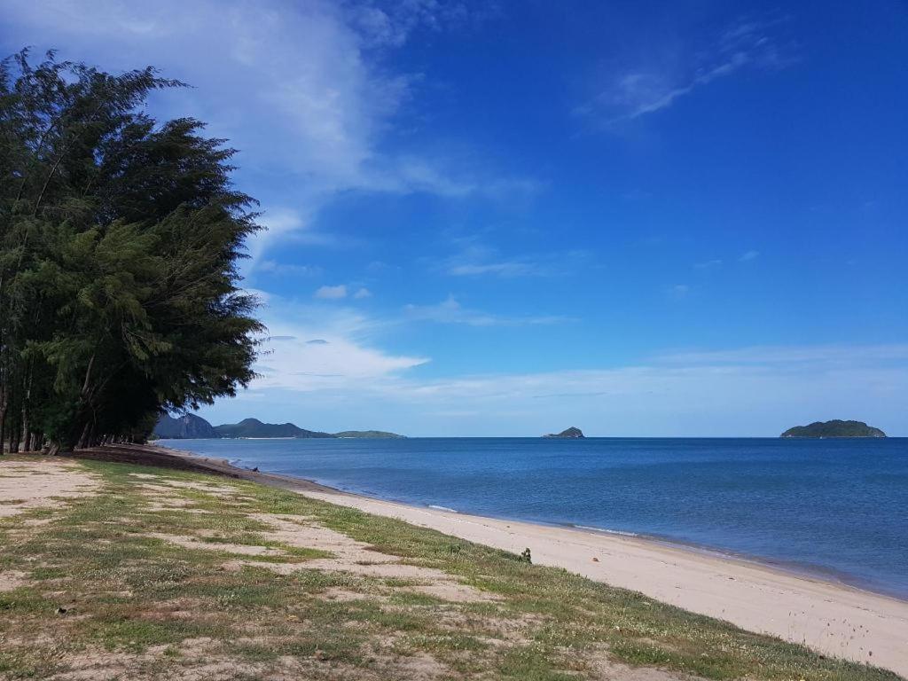 Pearl By The Sea Resort Prachuap Khiri Khan Exterior photo